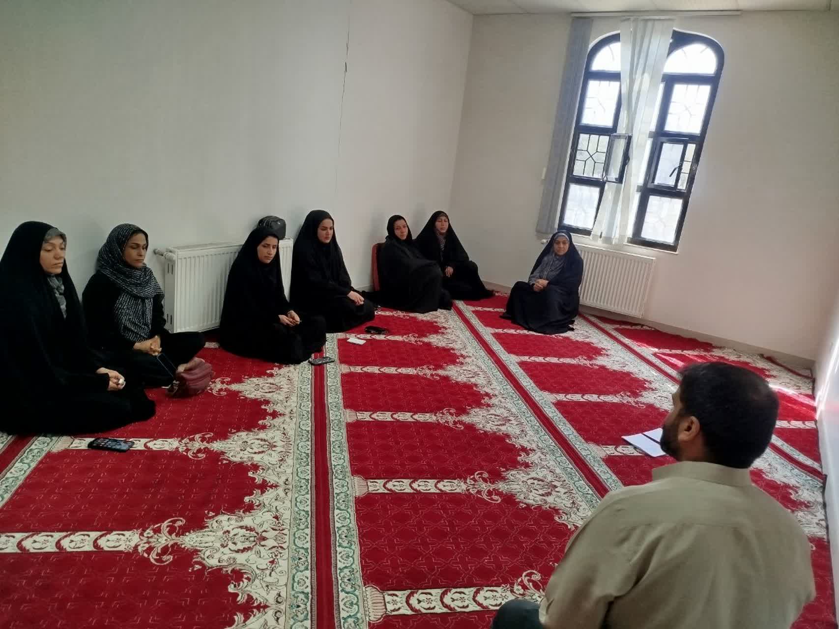 برگزاری جلسه  توجیهی با نیروهای افتخاری سازمان